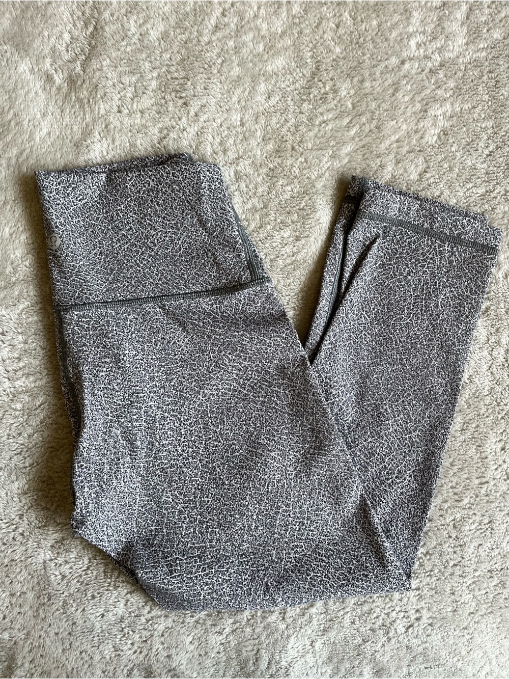 Lululemon Wunder Under Crop Leggings 21” size 6